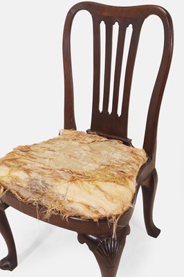 Lot 222 - A George II walnut side chair attributed to Giles Grendey