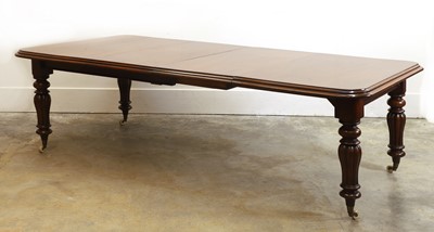Lot 530 - A mahogany extending dining table