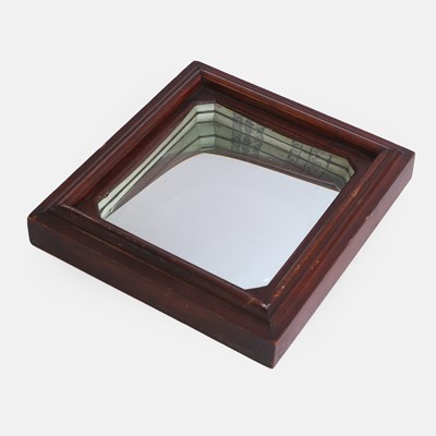 Lot 59 - A mysterious concave illusion mirror
