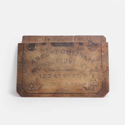 Lot 19 - A Ouija board
