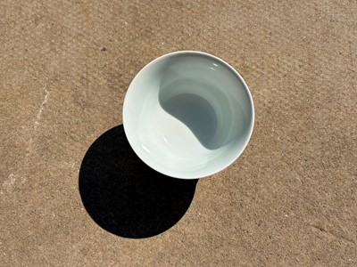 Lot 80 - A Chinese teabowl and cover