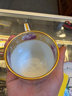Lot 104 - A Meissen teacup and saucer