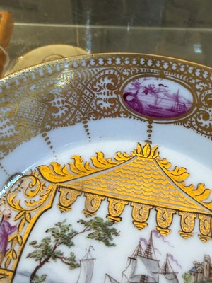 Lot 104 - A Meissen teacup and saucer