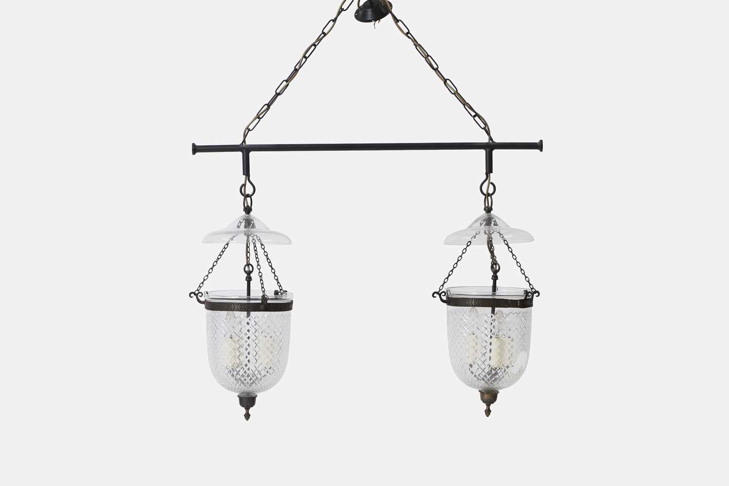 Lot 473 - A George III-style ceiling light