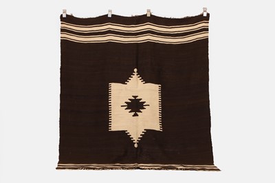 Lot 598 - A kilim wool rug