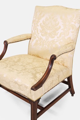 Lot 73 - A George III mahogany Gainsborough library armchair