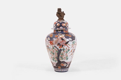 Lot 507 - A large Imari porcelain jar and cover