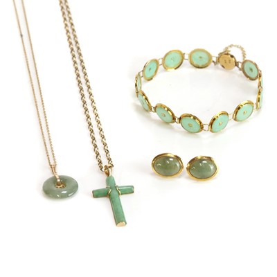 Lot 287 - A collection of chrysoprase set jewellery