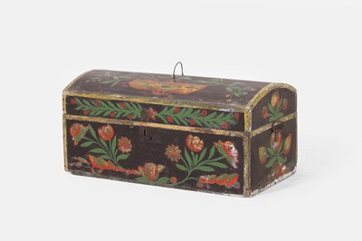 Lot 153 - A large marriage chest