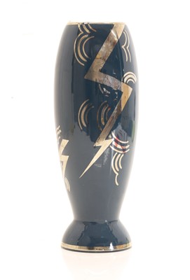 Lot 119 - An Art Deco-style ceramic vase