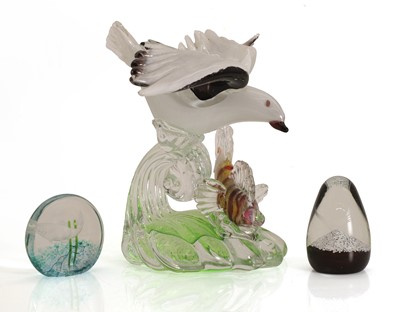 Lot 156 - A glass group