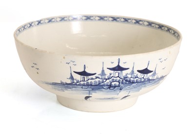 Lot 110 - A Worcester blue and white bowl