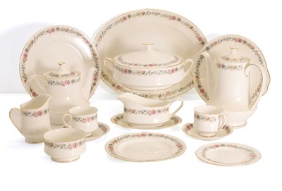 Lot 101 - A Royal Doulton Paragon 'Belinda' porcelain tea and dinner service
