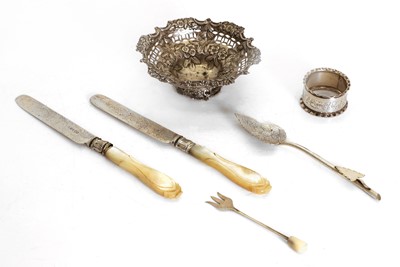 Lot 36 - A group of silver items