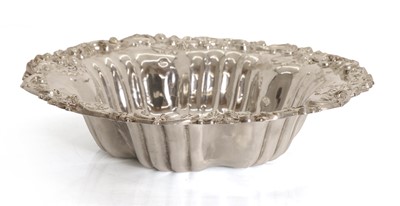 Lot 31 - A Sterling silver fruit dish