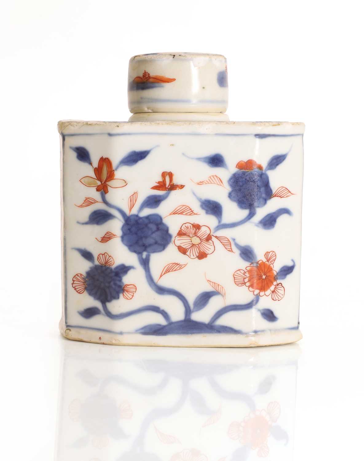 Lot 76 - A Chinese Imari tea caddy and cover