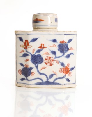 Lot 76 - A Chinese Imari tea caddy and cover