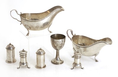 Lot 49 - A pair of silver sauceboats