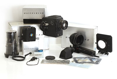 Lot 204 - A Hasselblad 500 ELM outfit