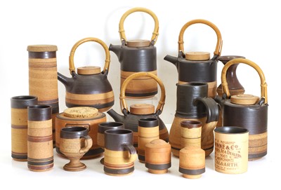Lot 116 - A collection of studio ceramics