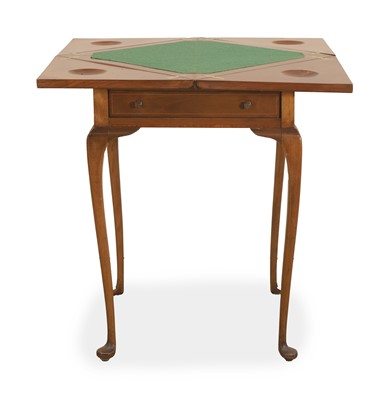 Lot 559 - A Victorian mahogany table
