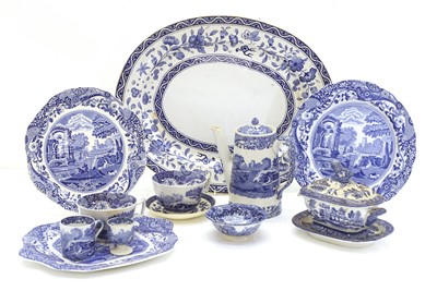 Lot 116 - A large quantity of blue and white transferware