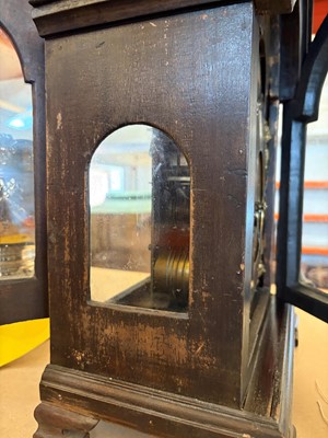Lot 201 - A Georgian bracket clock