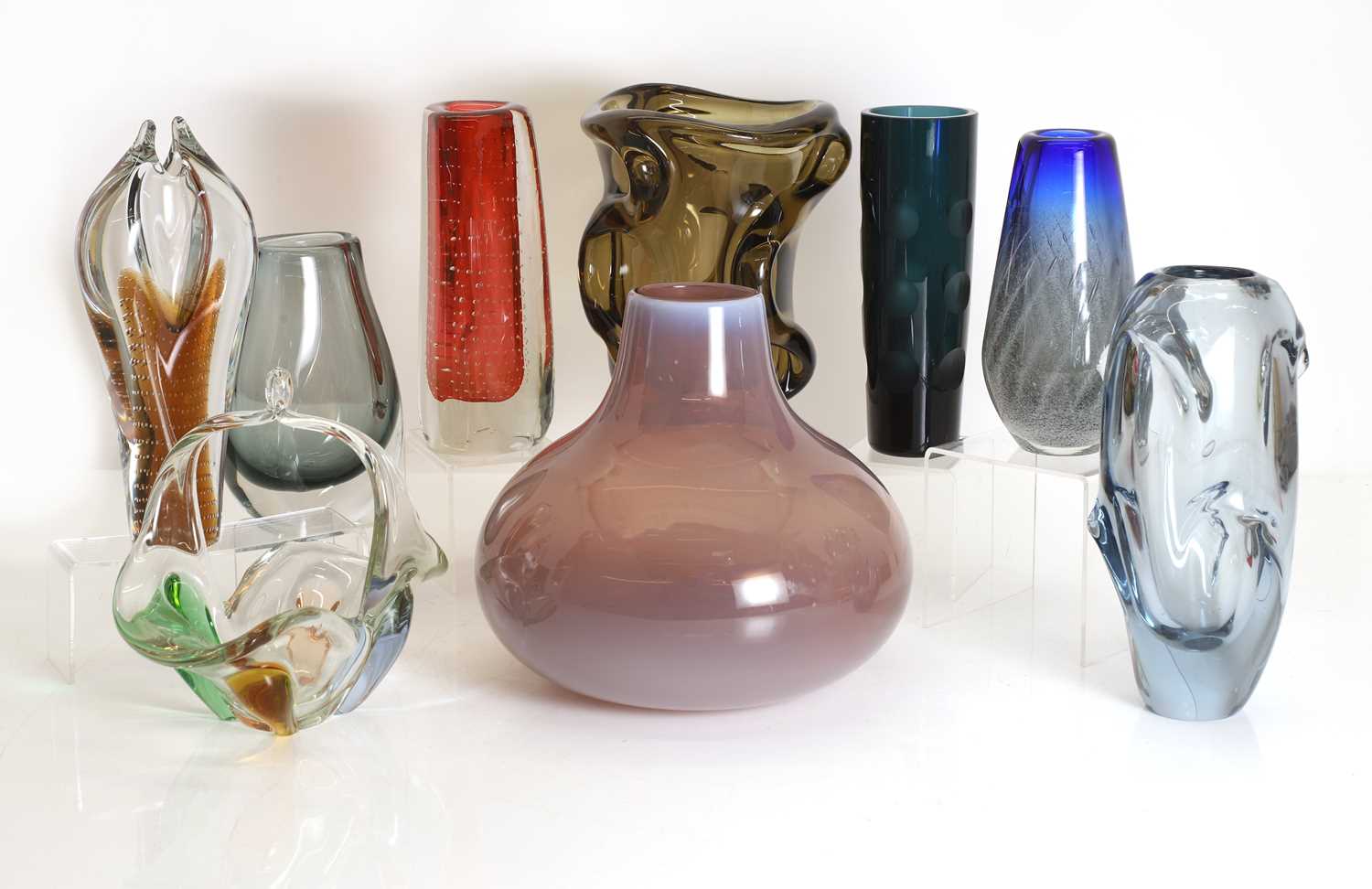 Lot 153 - A collection of Czech and German glass items