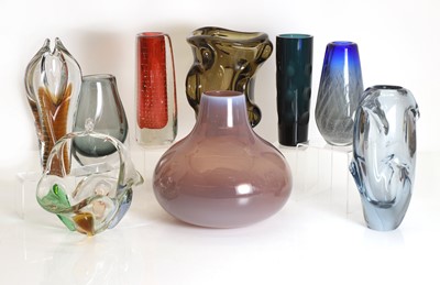 Lot 153 - A collection of Czech and German glass items