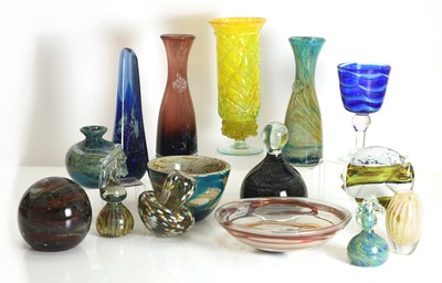Lot 156 - A collection of Mdina glass items