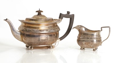Lot 8 - A silver teapot