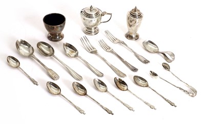 Lot 23 - An assortment of silver items