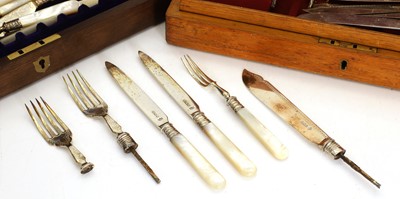 Lot 17 - A silver and mother of pearl fruit set