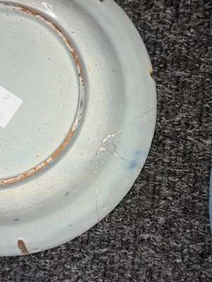 Lot 52 - A collection of Chinese porcelain
