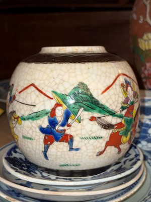 Lot 52 - A collection of Chinese porcelain