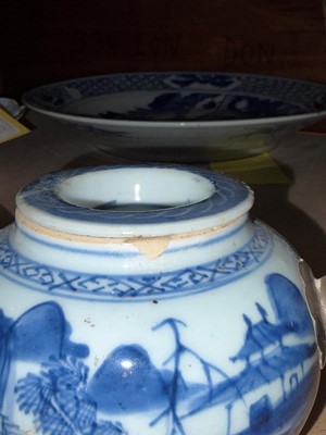 Lot 52 - A collection of Chinese porcelain