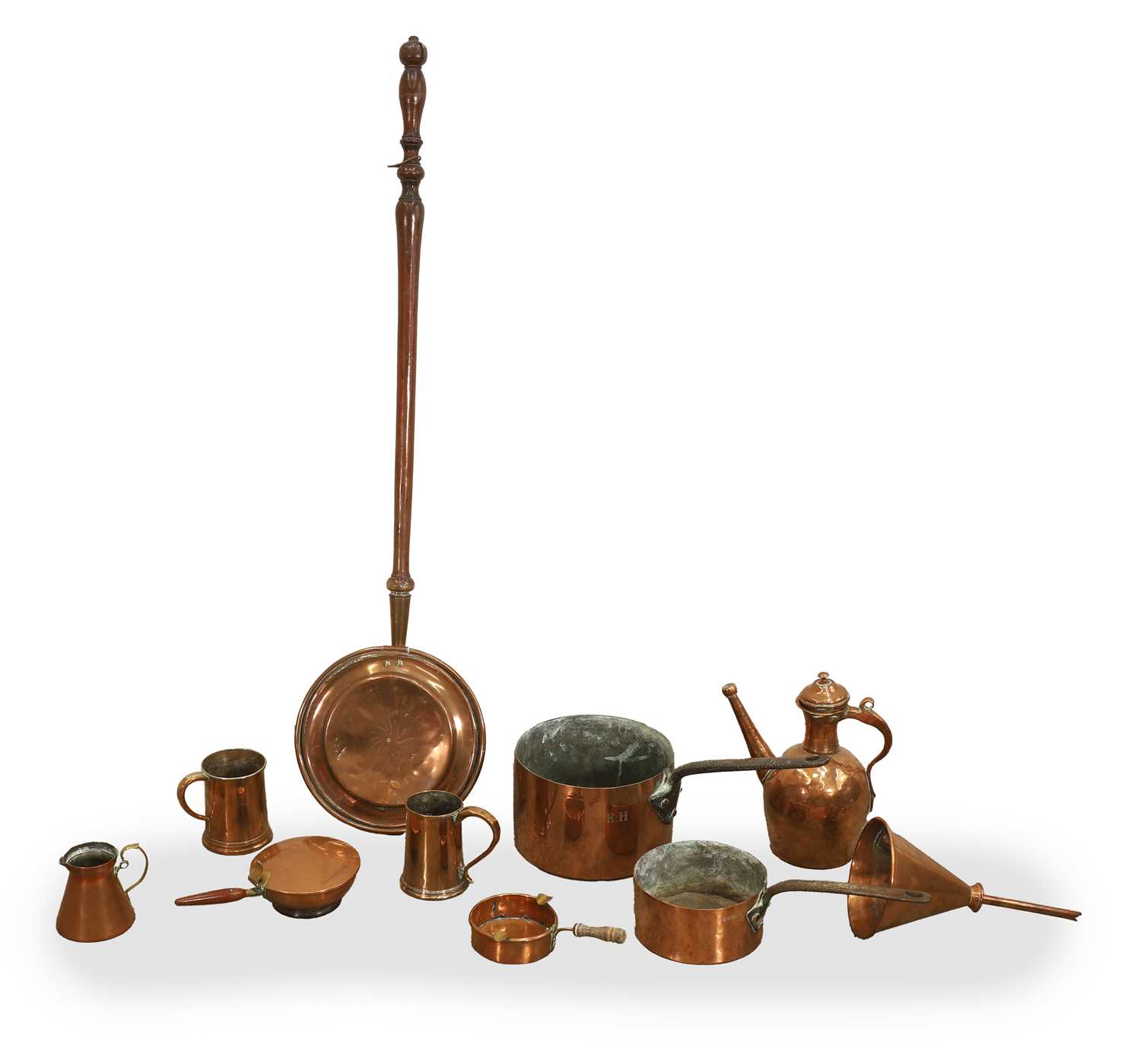 Lot 313 - A collection of copper pans
