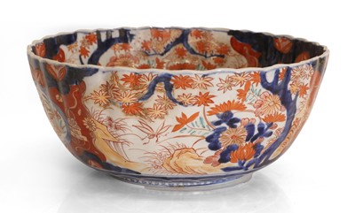 Lot 52 - A Japanese Imari bowl