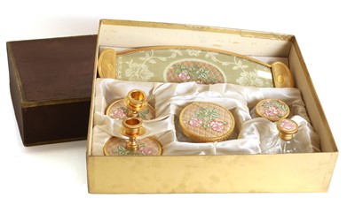 Lot 316 - A boxed dressing table set