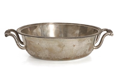Lot 4 - A silver serving dish