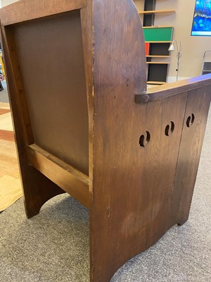 Lot 6 - Arts and Crafts