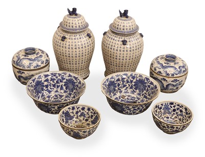Lot 65 - A group of blue and white porcelain