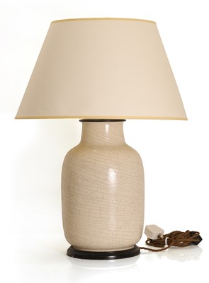 Lot 471 - A ceramic table lamp
