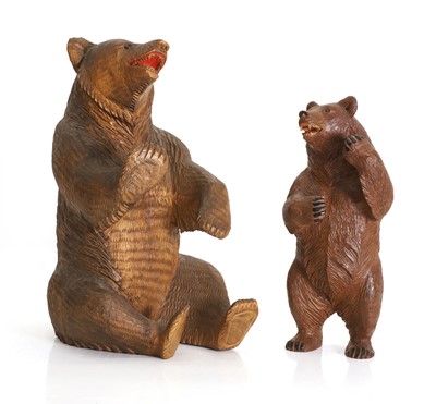 Lot 310 - A Black Forest carved bear