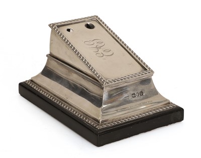Lot 1 - A silver cigar cutter stand