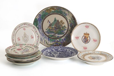 Lot 117 - Thirteen various Chinese plates, chargers and dishes