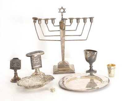 Lot 37 - A collection of silver