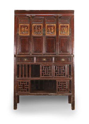 Lot 530 - An export painted and gilt-wooden cabinet
