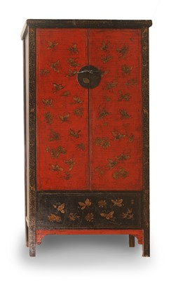 Lot 531 - An export lacquered-wooden marriage cabinet