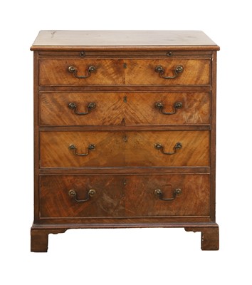 Lot 527 - A small George III mahogany chest of drawers